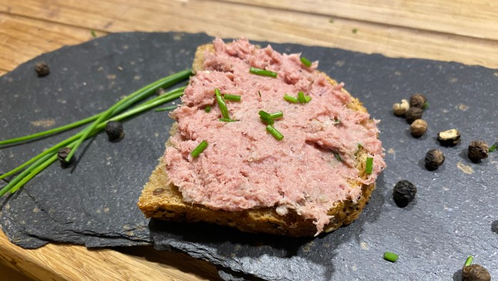 Wilde Wiener, Wildschweinpastete, Rehwild-Steaks – Wildkammer Solingen